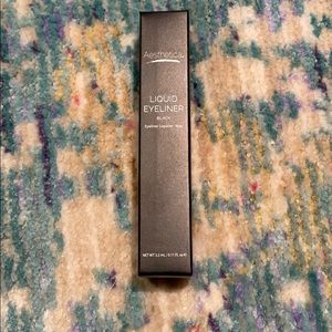 Aesthetica Liquid Eyeliner - Black